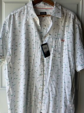 Salt Life White Short-Sleeve Button-Up Shirt with Aqua Fish Motif